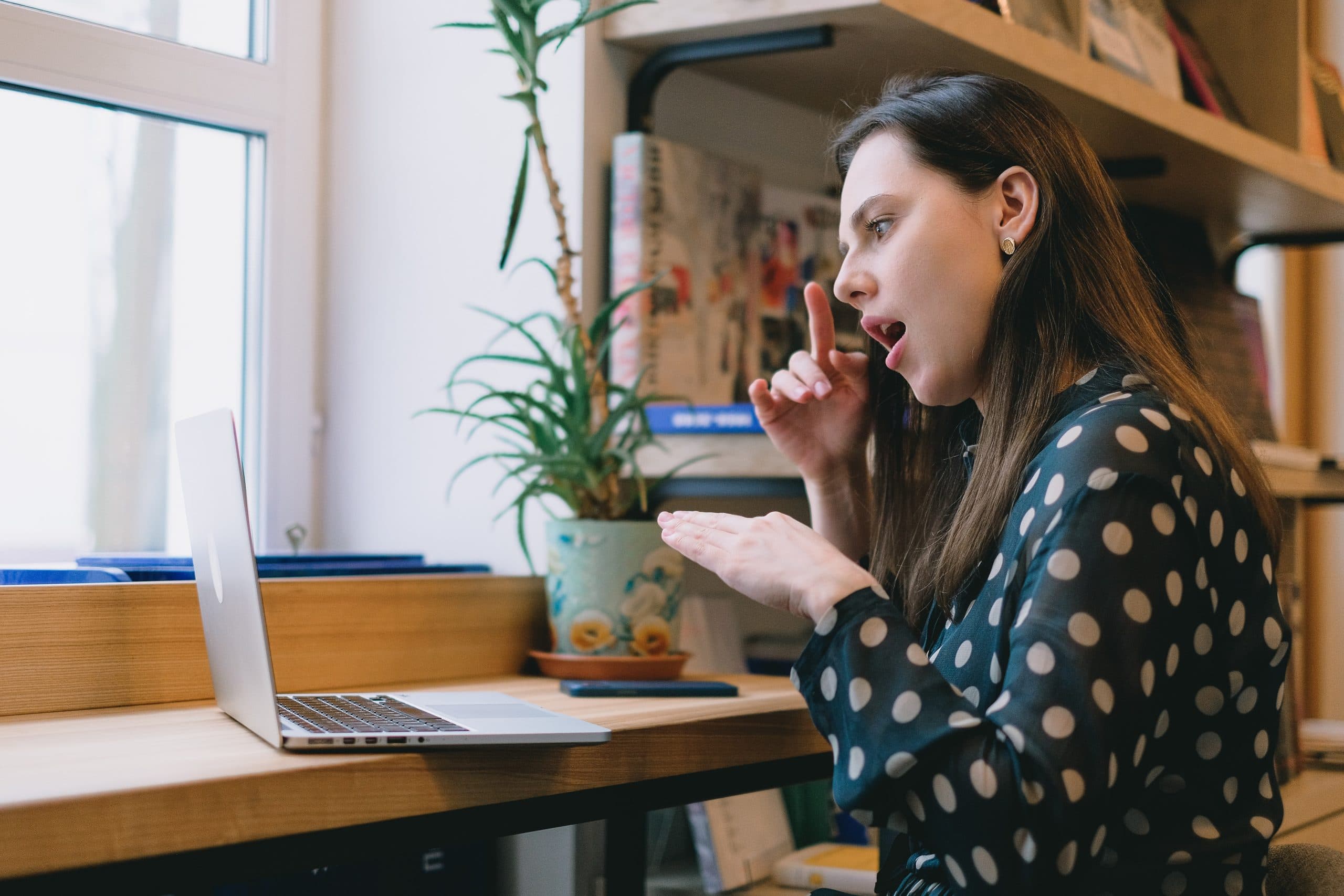 Did you know that MelpApp chat uses AI and NLP to translate text between languages in real-time?